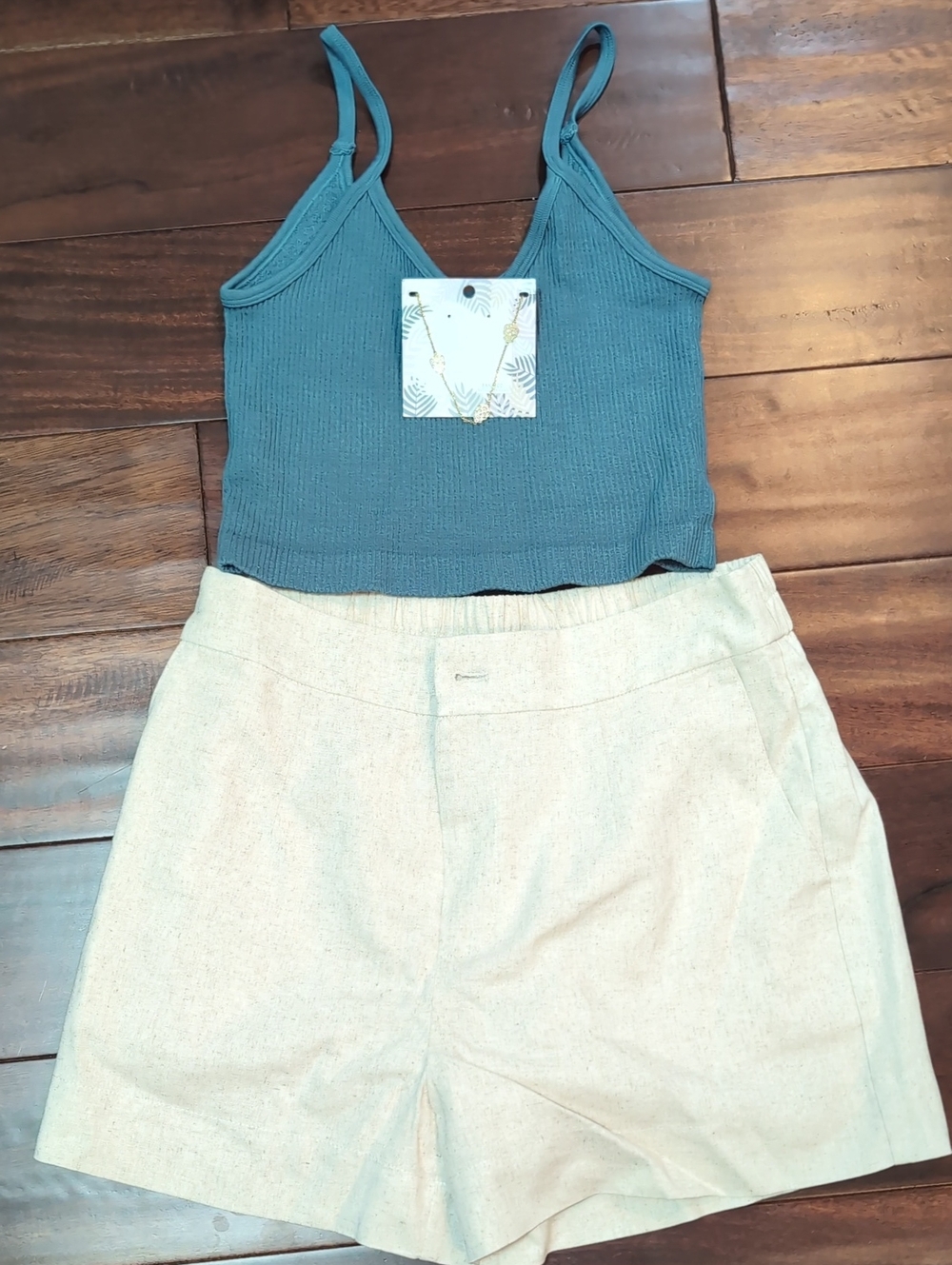Bundle Vici High-Waist Beige Women's Shorts